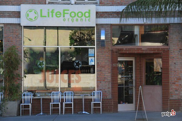 LifeFood Organic opens in Hollywood, California